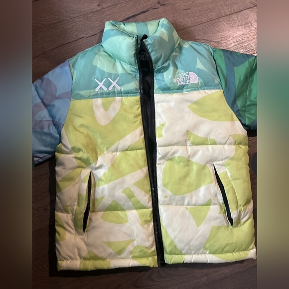 The North Face x KAWS Retro 1996 Nuptse Men's Medium Puffer Jacket -Safety Green - Picture 5 of 11